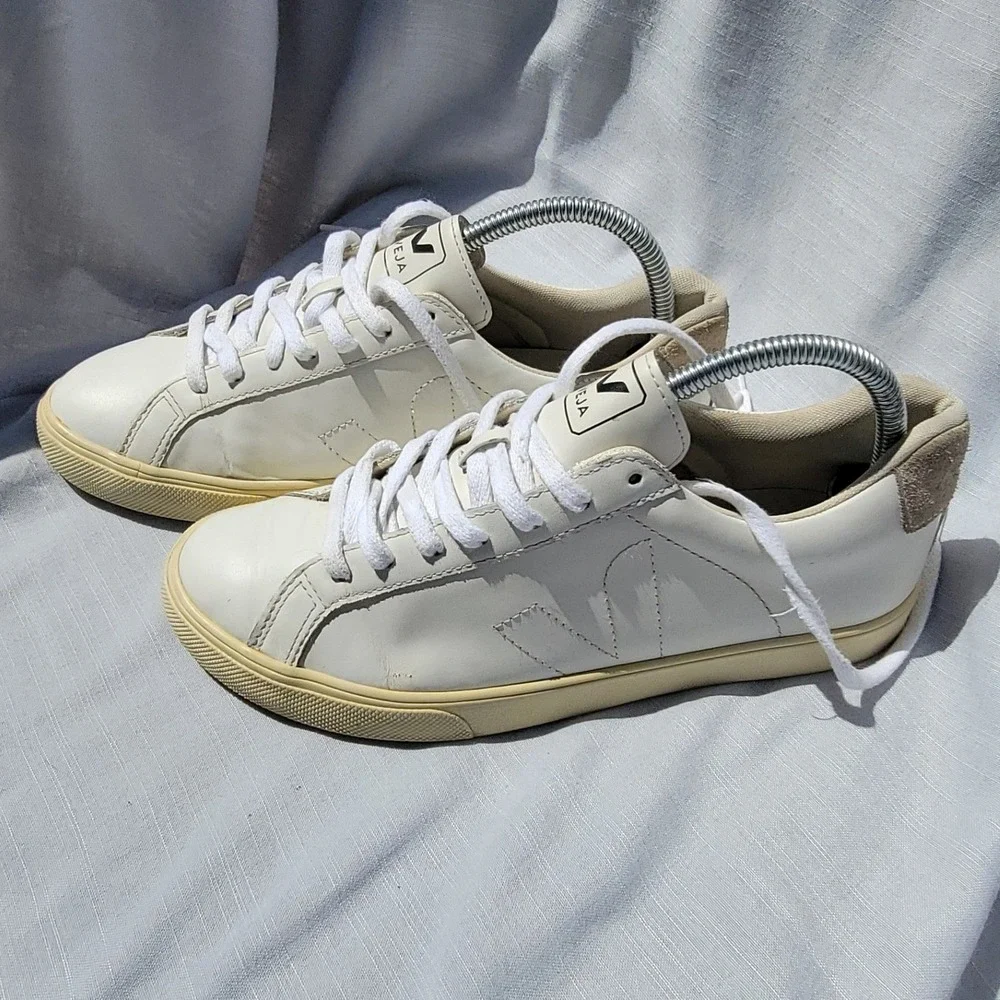 Veja Esplar White Leather Low Top Sneakers Womens 8 Cream Suede Heel Logo